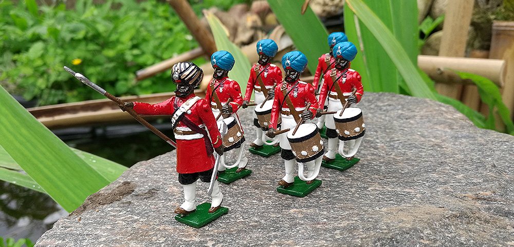 soldats de plomb - figurines de collections - au plat détain à Paris - tambours du 45eme rattrays sikhs