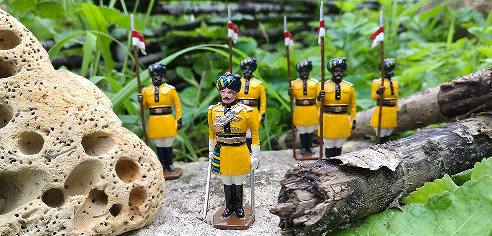 soldats de plomb - figurines de collections - au plat détain à Paris - 1er lanciers du bengal